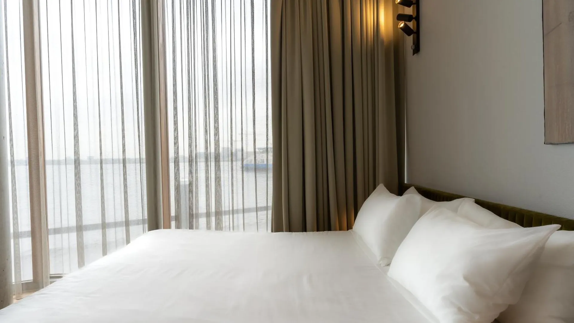 Hotel Pontsteiger Amsterdam 4*,  Netherlands